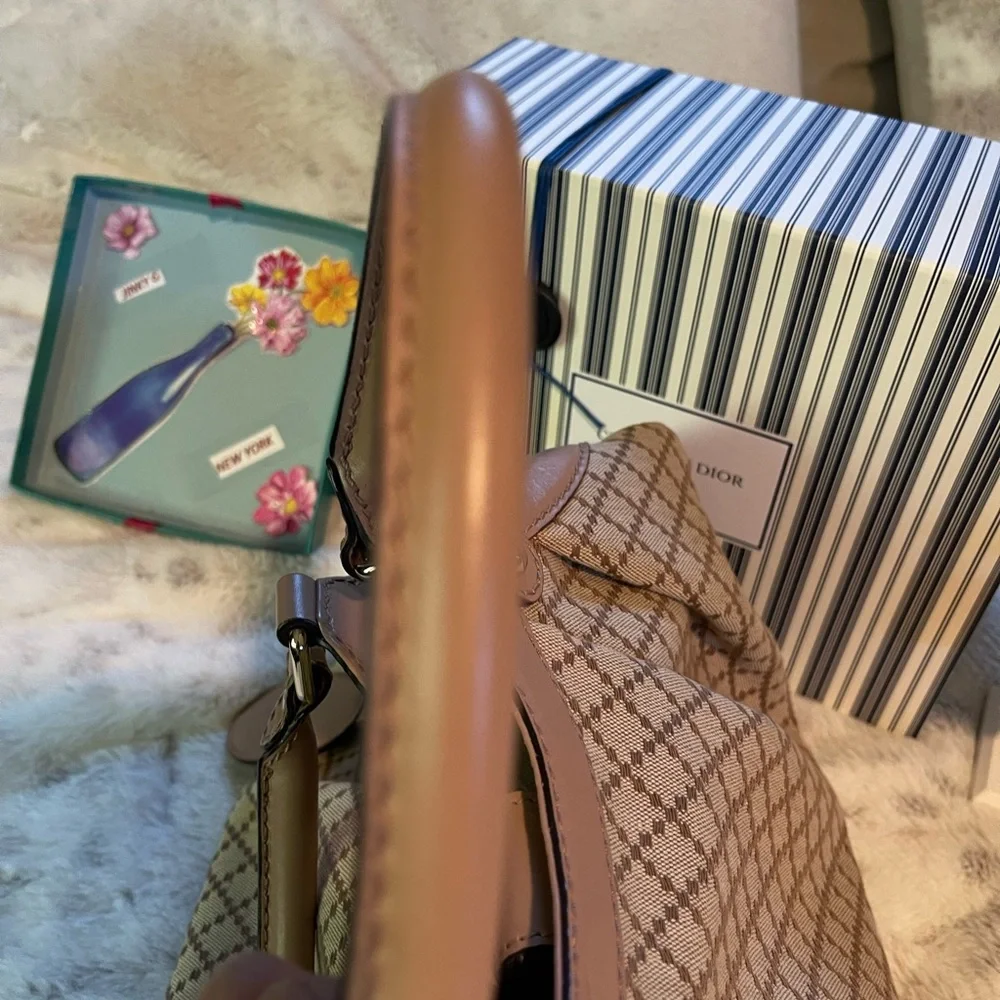 Gucci Handbag - Picture 4 of 16